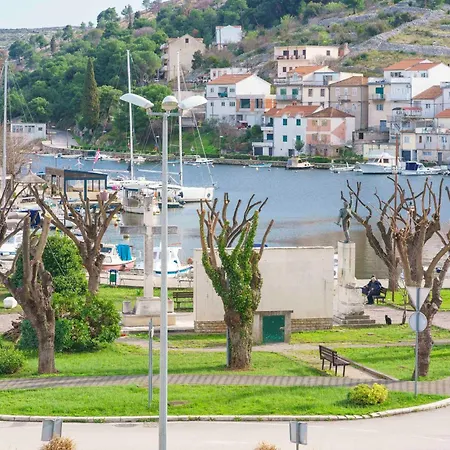 The Stone House * Zaton (Sibenik-Knin)