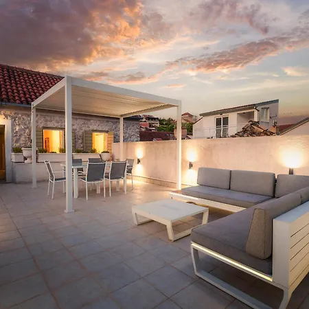 The Stone House Semesterbostad