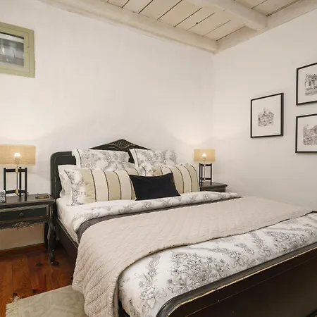 Semesterbostad The Stone House