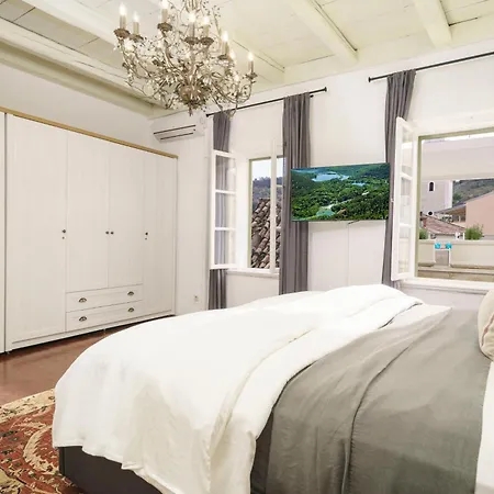 The Stone House Semesterbostad *