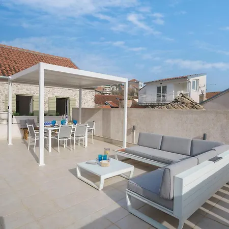 The Stone House * Zaton (Sibenik-Knin)